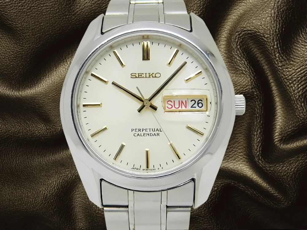 SEIKO DP-644 オリーブ（白）パタパタ時計 SEIKO SBQL003 Perpetual Calendar Quartz 8F33-0040 Ivory Dial SS
