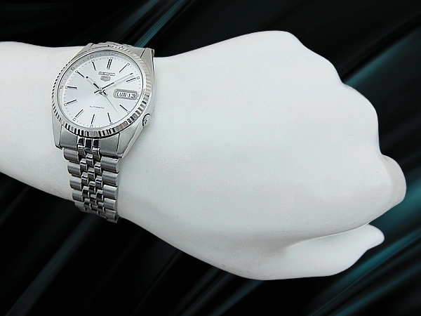 Seiko 5 SKXJ89K 7S26-3110 Silver Dial Fluted Bezel Automatic 36mm